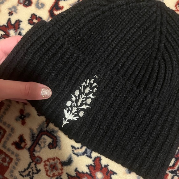 Final price ✨NWOT FP movement logo beanie - Picture 2 of 3